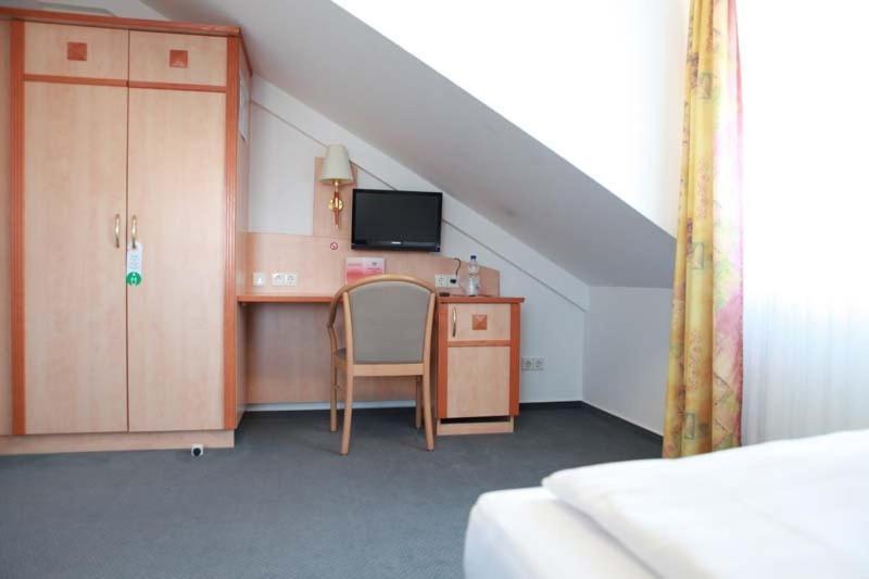 Hotel Wetterau - Self-Check-In Wölfersheim Quarto foto